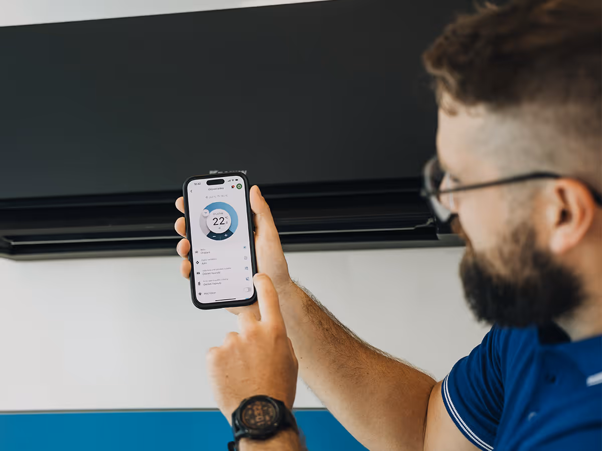 Ovládání klimatizace přes mobilní aplikaci